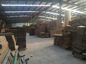 1萬(wàn)6千平存儲(chǔ)倉(cāng)庫(kù)